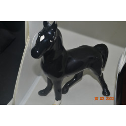 Black Horse Solid core